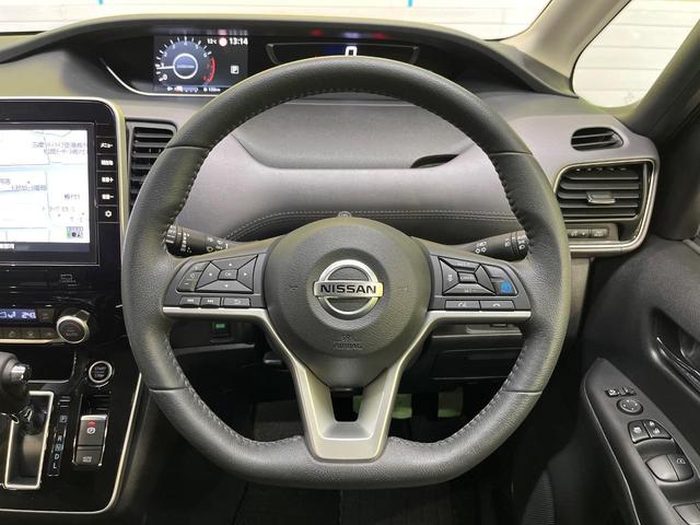 セレナ ハイウェイスターＶ　フリップダウンモニター　純正１０型ナビ　アラウンドビューモニター　プロパイロット　ハンズフリー両側電動スライド　ＢＳＭ　オートハイビーム　クリアランスソナー　ＬＥＤヘッドライト　禁煙車（12枚目）