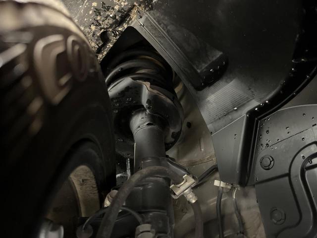 セレナ ハイウェイスターＶ　フリップダウンモニター　純正１０型ナビ　アラウンドビューモニター　プロパイロット　ハンズフリー両側電動スライド　ＢＳＭ　オートハイビーム　クリアランスソナー　ＬＥＤヘッドライト　禁煙車（20枚目）