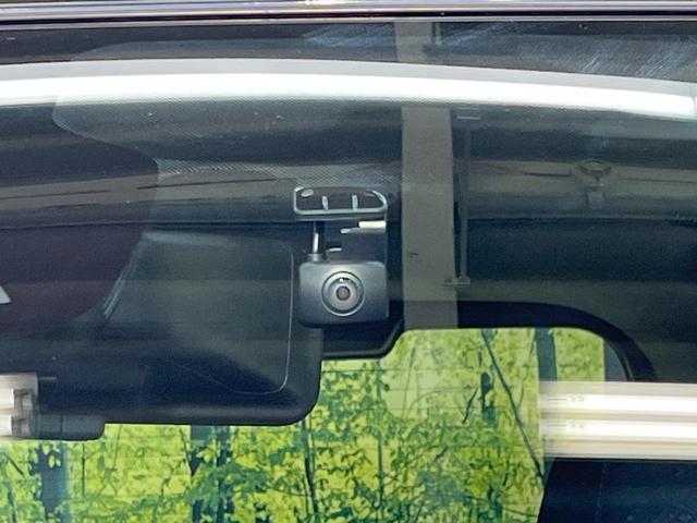 セレナ ハイウェイスターＶ　フリップダウンモニター　純正１０型ナビ　アラウンドビューモニター　プロパイロット　ハンズフリー両側電動スライド　ＢＳＭ　オートハイビーム　クリアランスソナー　ＬＥＤヘッドライト　禁煙車（62枚目）