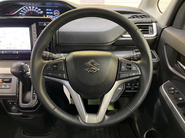 ソリオ ハイブリッドＭＺ　８型ナビ　セーフティサポート　ＨＵＤ　両側電動ドア　シートヒーター　アダプティブクルーズ　ＬＥＤヘッド　ＬＥＤフォグ　コーナーセンサー　スマートキー　ＥＴＣ　Ｂｌｕｅｔｏｏｔｈ　アイドリングストップ（11枚目）