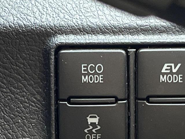 シエンタ ハイブリッドＧ　クエロ　純正９型ナビ　両側電動スライド　セーフティーセンス　クリアランスソナー　クルーズコントロール　ＬＥＤヘッド　バックカメラ　ハーフレザーシート　ＥＴＣ　フルセグ　Ｂｌｕｅｔｏｏｔｈ　ＣＤ／ＤＶＤ　禁煙車（32枚目）