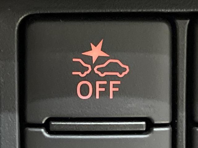 �y�X�}�[�g�A�V�X�g�z���s���ɑO���̎ԗ�����F�����A�Փ˂������Ȏ��͌x��ƃu���[�L�ŏՓˉ���Ɣ�Q�y�����A�V�X�g�B�����S�Ƀh���C�u�����y���݂��������܂��B