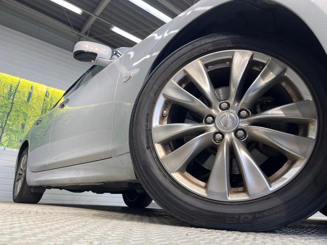 �y�����P�W�C���`�A���~�z�C�[���z�O�ςɃ}�b�`���������A���~�z�C�[���𑕒����Ă���܂��B�e��ЊO�A���~�z�C�[����A�X�^�b�h���X�^�C�����戵�����Ă���܂��B���񂲑��k����������