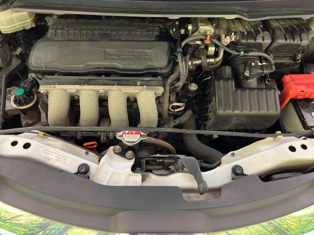 フリード Ｇ　ジャストセレクション　純正ナビ　オートライト　スマートキー　ＥＴＣ　バックカメラ　Ｂｌｕｅｔｏｏｔｈ　ＨＩＤヘッドライト　パワースライドドア　電動格納ミラー　オートエアコン（18枚目）