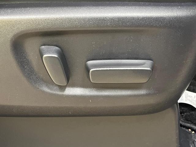 アルファード ２．５Ｓ　Ｃパッケージ　ＢＩＧ－Ｘ１０インチナビ　フリップダウンモニター　レーダークルーズコントロール　インテリジェントクリアランスソナー　両側パワースライドドア　バックカメラ　パワーシート　ステアリングヒーター（7枚目）