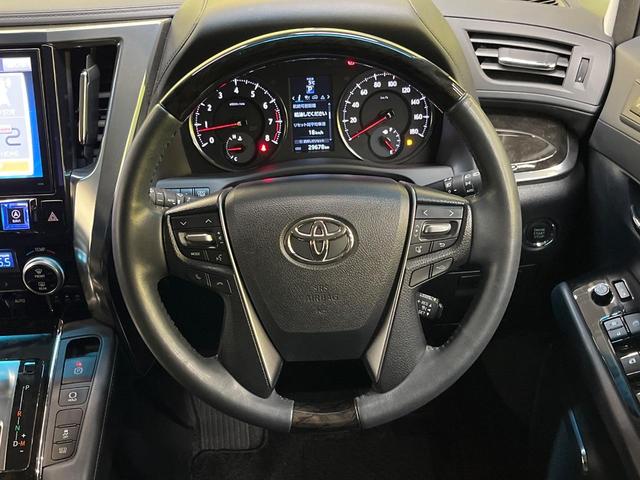 アルファード ２．５Ｓ　Ｃパッケージ　ＢＩＧ－Ｘ１０インチナビ　フリップダウンモニター　レーダークルーズコントロール　インテリジェントクリアランスソナー　両側パワースライドドア　バックカメラ　パワーシート　ステアリングヒーター（12枚目）