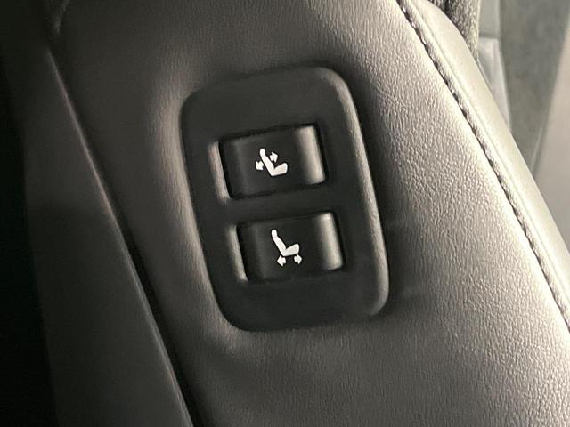 アルファード ２．５Ｓ　Ｃパッケージ　ＢＩＧ－Ｘ１０インチナビ　フリップダウンモニター　レーダークルーズコントロール　インテリジェントクリアランスソナー　両側パワースライドドア　バックカメラ　パワーシート　ステアリングヒーター（36枚目）