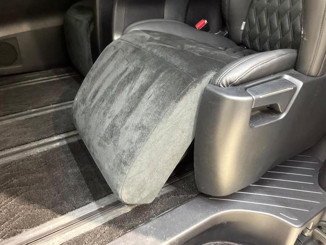 アルファード ２．５Ｓ　Ｃパッケージ　ＢＩＧ－Ｘ１０インチナビ　フリップダウンモニター　レーダークルーズコントロール　インテリジェントクリアランスソナー　両側パワースライドドア　バックカメラ　パワーシート　ステアリングヒーター（51枚目）