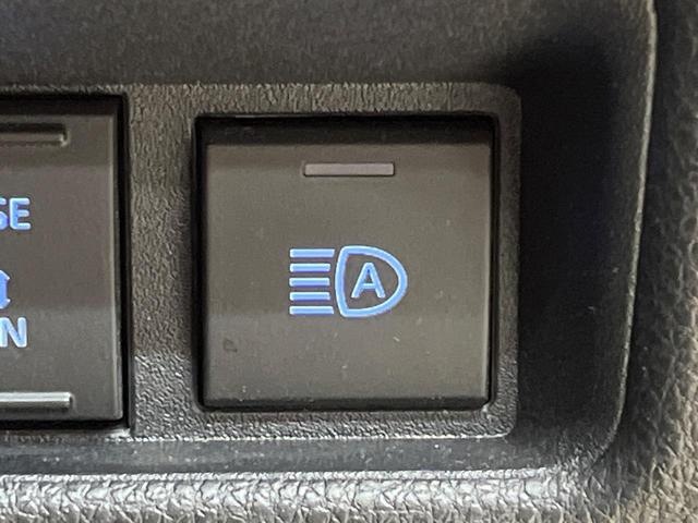 シエンタ ハイブリッドＺ　１０．５インチナビ　フリップダウンモニター　パノラミックビューモニター　ＢＳＭ　トヨタチームメイト　ステアリングヒーター　アクセサリーコンセント　シートヒーターオートハイビーム　セーフティセンス（39枚目）