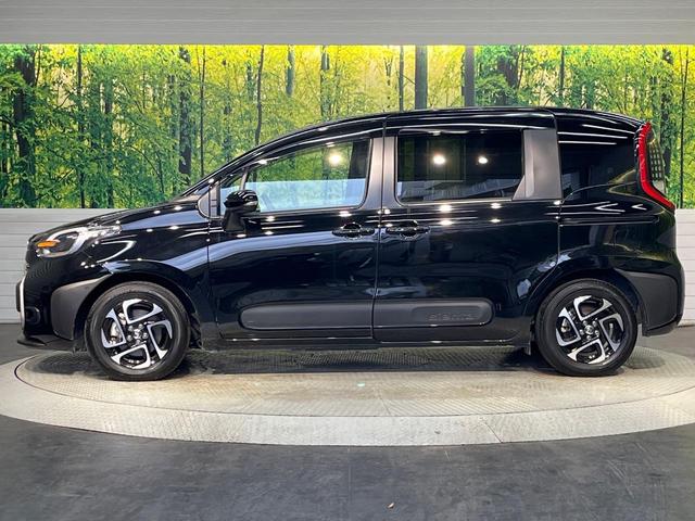 シエンタ ハイブリッドＺ　１０．５インチナビ　フリップダウンモニター　パノラミックビューモニター　ＢＳＭ　トヨタチームメイト　ステアリングヒーター　アクセサリーコンセント　シートヒーターオートハイビーム　セーフティセンス（60枚目）