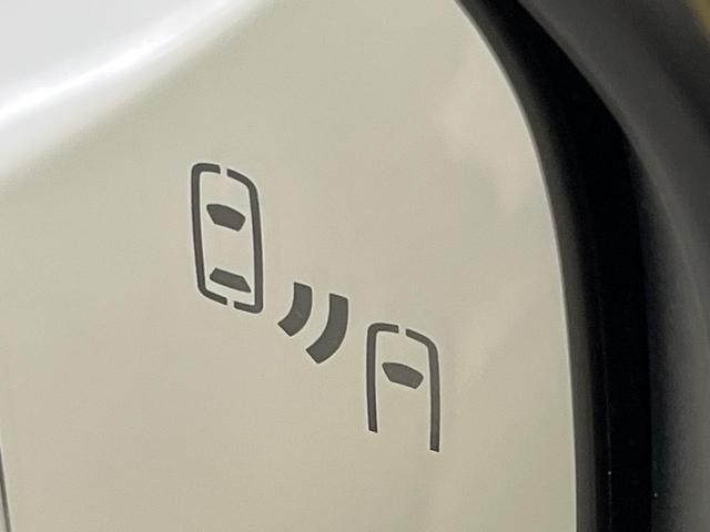 プリウス Ｚ　フルモデリスタエアロ　１２．３インチＤＡ　パノラマルーフ　デジタルインナーミラー　パノラミックビューモニター　トヨタチームメイト　シートベンチレーション　合皮レザーシート　ＢＳＭ　セーフティセンス（7枚目）