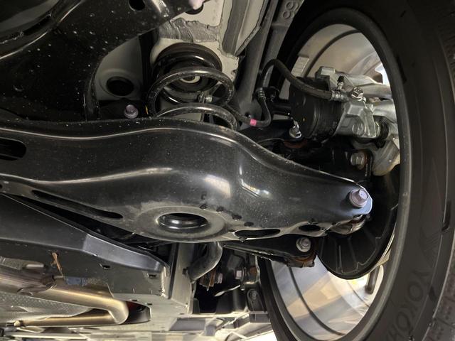 プリウス Ｚ　フルモデリスタエアロ　１２．３インチＤＡ　パノラマルーフ　デジタルインナーミラー　パノラミックビューモニター　トヨタチームメイト　シートベンチレーション　合皮レザーシート　ＢＳＭ　セーフティセンス（20枚目）