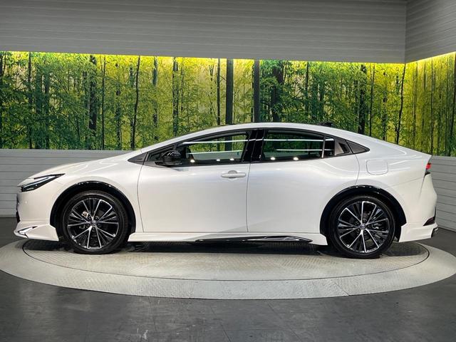 プリウス Ｚ　フルモデリスタエアロ　１２．３インチＤＡ　パノラマルーフ　デジタルインナーミラー　パノラミックビューモニター　トヨタチームメイト　シートベンチレーション　合皮レザーシート　ＢＳＭ　セーフティセンス（71枚目）