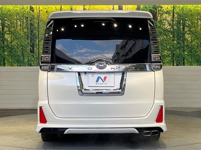 ヴォクシー ＺＳ　煌　後期　純正１０インチナビ　モデリスタエアロ　フリップダウンモニター　両側パワースライドドア　クルーズコントロール　セーフティセンス　オートハイビーム　ＬＥＤヘッドライト　バックカメラ　スマートキー（16枚目）