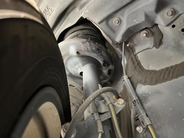 ヴォクシー ＺＳ　煌　後期　純正１０インチナビ　モデリスタエアロ　フリップダウンモニター　両側パワースライドドア　クルーズコントロール　セーフティセンス　オートハイビーム　ＬＥＤヘッドライト　バックカメラ　スマートキー（20枚目）