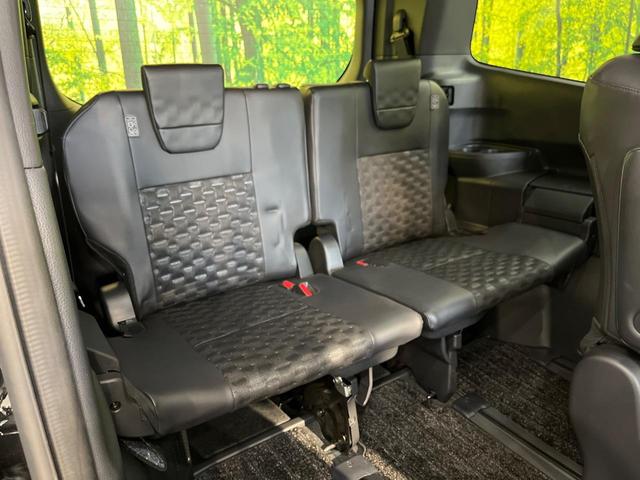 ヴォクシー ハイブリッドＳ－Ｚ　純正１０．５型ディスプレイオーディオ　快適利便ＰＫＧ　三眼ＬＥＤヘッドライト　両側電動ドア　全周囲カメラ　衝突軽減　レーダークルーズ　禁煙車　電動リアゲート　ハーフレザー　ドラレコ　コーナーセンサー（10枚目）