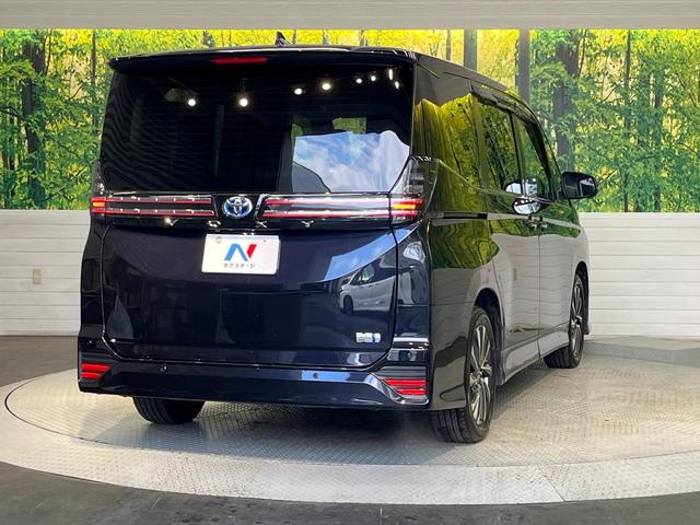 ヴォクシー ハイブリッドＳ－Ｚ　純正１０．５型ディスプレイオーディオ　快適利便ＰＫＧ　三眼ＬＥＤヘッドライト　両側電動ドア　全周囲カメラ　衝突軽減　レーダークルーズ　禁煙車　電動リアゲート　ハーフレザー　ドラレコ　コーナーセンサー（18枚目）