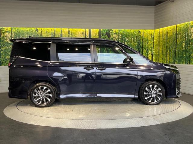 ヴォクシー ハイブリッドＳ－Ｚ　純正１０．５型ディスプレイオーディオ　快適利便ＰＫＧ　三眼ＬＥＤヘッドライト　両側電動ドア　全周囲カメラ　衝突軽減　レーダークルーズ　禁煙車　電動リアゲート　ハーフレザー　ドラレコ　コーナーセンサー（70枚目）