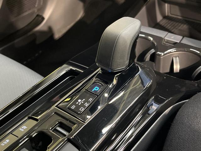 プリウス Ｚ　モデリスタエアロ　１２．３インチＤＡ　デジタルインナーミラー　パノラミックビューモニター　アクセサリーコンセント　セーフティセンス　レーダークルーズコントロール　ＢＳＭ　シートベンチレーション（24枚目）