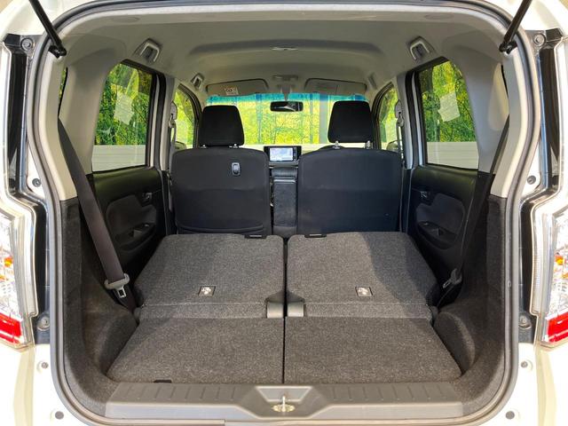 ���i�̂���������ʋ΁A���}���ɏ\���ȉ׎��X�y�[�X���m�ۂ��Ă���܂��B�Z�J���h�V�[�g��|���ƁA�傫�ȉו��̐ύڂ��\�ł���