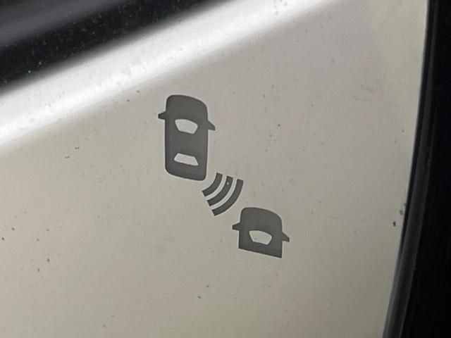 セレナ ｅ－パワー　ハイウェイスターＶ　純正１０インチナビ　フリップダウンモニター　プロパイロット　ハンズフリー両側パワースライドドア　インテリジェントルームミラー　ＢＳＭ　アラウンドビューモニター　電動パーキンクブレーキ（32枚目）