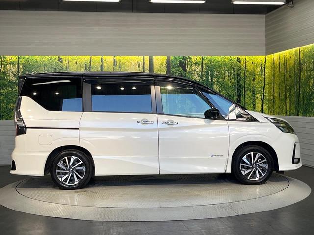 セレナ ｅ－パワー　ハイウェイスターＶ　純正１０インチナビ　フリップダウンモニター　プロパイロット　ハンズフリー両側パワースライドドア　インテリジェントルームミラー　ＢＳＭ　アラウンドビューモニター　電動パーキンクブレーキ（62枚目）