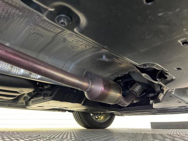 ヴェルファイアハイブリッド Ｚ　プレミア　１４インチナビ　ユニバーサルステップ　１３．２インチ有機ＥＬフリップダウンモニター　左右独立ムーンルーフ　エグゼクティブパワーシート　デジタルインナーミラー　トヨタチームメイト　ＢＳＭ　ＨＵＤ（23枚目）