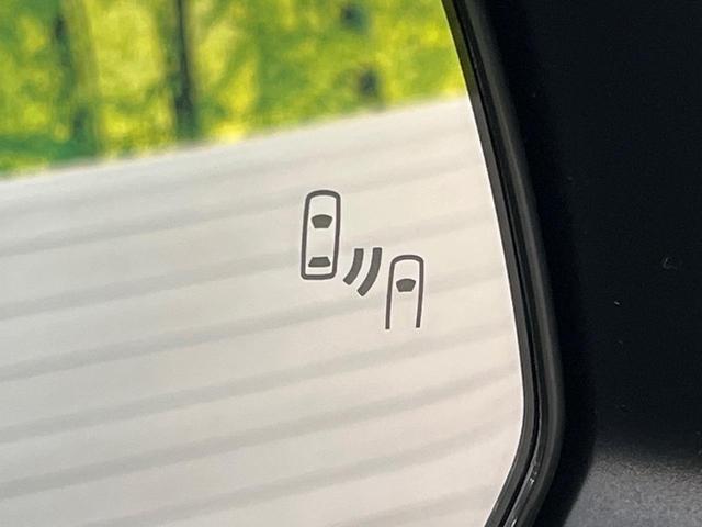 ヴェルファイアハイブリッド Ｚ　プレミア　１４インチナビ　ユニバーサルステップ　１３．２インチ有機ＥＬフリップダウンモニター　左右独立ムーンルーフ　エグゼクティブパワーシート　デジタルインナーミラー　トヨタチームメイト　ＢＳＭ　ＨＵＤ（32枚目）