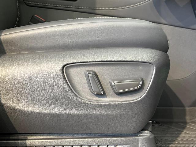 ヴェルファイアハイブリッド Ｚ　プレミア　１４インチナビ　ユニバーサルステップ　１３．２インチ有機ＥＬフリップダウンモニター　左右独立ムーンルーフ　エグゼクティブパワーシート　デジタルインナーミラー　トヨタチームメイト　ＢＳＭ　ＨＵＤ（40枚目）