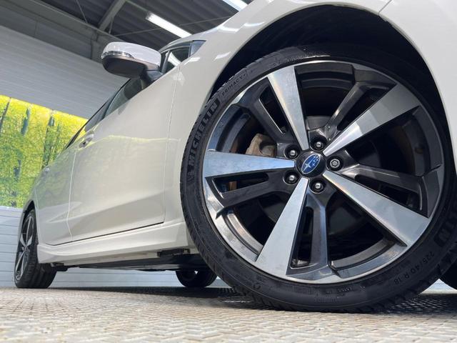 �y�����P�W�C���`�A���~�z�C�[���z�O�ςɃ}�b�`���������A���~�z�C�[���𑕒����Ă���܂��B�e��ЊO�A���~�z�C�[����A�X�^�b�h���X�^�C�����戵�����Ă���܂��B���񂲑��k����������