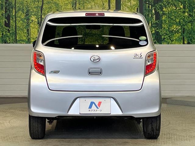 ミライース Ｘ　メモリアルエディション　禁煙車　電動格納ドアミラー　純正１４インチアルミ　ＣＤ　キーレス　アイドリングストップ（13枚目）