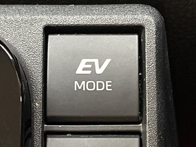 シエンタ ハイブリッドＺ　７人乗　ナビ機能付き１０．５型ディスプレイオーディオ　全周囲カメラ　両側電動ドア　コンフォートＰＫＧ　天井サーキュレーター　１００Ｖ電源　セーフティセンス　レーダークルーズ　禁煙車　前席シートヒーター（64枚目）