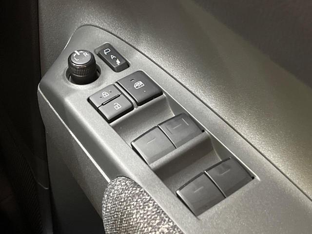 シエンタ ハイブリッドＺ　７人乗　ナビ機能付き１０．５型ディスプレイオーディオ　全周囲カメラ　両側電動ドア　コンフォートＰＫＧ　天井サーキュレーター　１００Ｖ電源　セーフティセンス　レーダークルーズ　禁煙車　前席シートヒーター（71枚目）