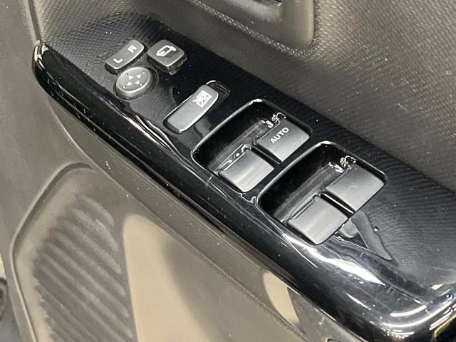 スペーシアカスタム ハイブリッドＸＳ　オーディオ　衝突軽減システム　両側パワースライド　クリアランスソナー　シートヒーター　車線逸脱警報装置　スマートキー　ＬＥＤヘッドランプ　純正１５インチアルミ　禁煙車　ハーフレザーシート（30枚目）