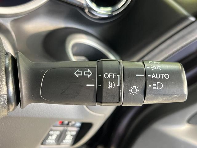 N-BOXカスタム G SSパッケージ 純正ナビ バックカメラ 両側電動スライドドア 前席シートヒーター オートライト HIDヘッドライト 禁煙車 Bluetooth接続可 ETC フルセグ スマートキー 電動格納ミラー(7枚目)