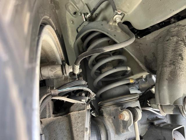 ジムニー ＸＣ　ターボ　ＳＤナビ　セーフティサポート　禁煙車　前席シートヒーター　スマートキー　ＬＥＤヘッド　ＥＴＣ　クルコン　純正１６インチアルミ　オートハイビーム　車線逸脱警報　オートライト　オートエアコン（20枚目）