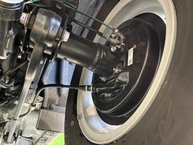 ジムニーノマド ＦＣ　登録済未使用車　４ＷＤ　セーフティサポート　アダプティブクルーズコントロール　クリアランスソナー　シートヒーター　車線逸脱警報　禁煙車　ＬＥＤヘッドライト　純正１５インチアルミ　スマートキー（21枚目）