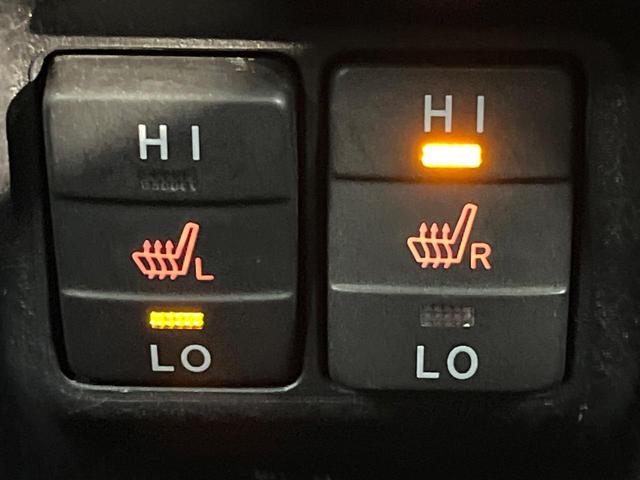 ヴォクシー ハイブリッドＺＳ　煌ＩＩＩ　純正９インチナビ　フリップダウンモニター　セーフティセンス　クルーズコントロール　両側パワースライドドア　シートヒーター　インテリジェントクリアランスソナー　オートハイビーム　バッックカメラ（6枚目）