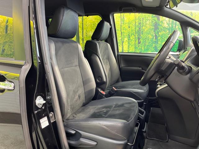 ヴォクシー ハイブリッドＺＳ　煌ＩＩＩ　純正９インチナビ　フリップダウンモニター　セーフティセンス　クルーズコントロール　両側パワースライドドア　シートヒーター　インテリジェントクリアランスソナー　オートハイビーム　バッックカメラ（8枚目）