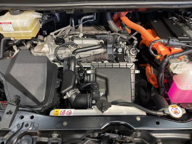 ヴォクシー ハイブリッドＺＳ　煌ＩＩＩ　純正９インチナビ　フリップダウンモニター　セーフティセンス　クルーズコントロール　両側パワースライドドア　シートヒーター　インテリジェントクリアランスソナー　オートハイビーム　バッックカメラ（18枚目）