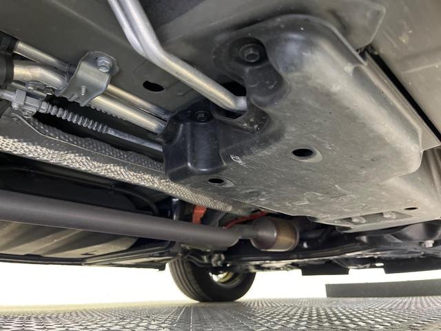 ヴォクシー ハイブリッドＺＳ　煌ＩＩＩ　純正９インチナビ　フリップダウンモニター　セーフティセンス　クルーズコントロール　両側パワースライドドア　シートヒーター　インテリジェントクリアランスソナー　オートハイビーム　バッックカメラ（23枚目）