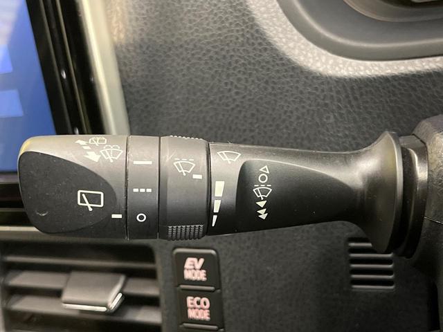 ヴォクシー ハイブリッドＺＳ　煌ＩＩＩ　純正９インチナビ　フリップダウンモニター　セーフティセンス　クルーズコントロール　両側パワースライドドア　シートヒーター　インテリジェントクリアランスソナー　オートハイビーム　バッックカメラ（38枚目）