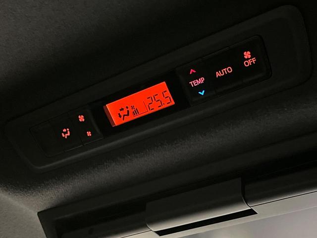 ヴォクシー ハイブリッドＺＳ　煌ＩＩＩ　純正９インチナビ　フリップダウンモニター　セーフティセンス　クルーズコントロール　両側パワースライドドア　シートヒーター　インテリジェントクリアランスソナー　オートハイビーム　バッックカメラ（43枚目）