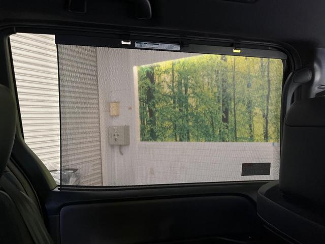 ヴォクシー ハイブリッドＺＳ　煌ＩＩＩ　純正９インチナビ　フリップダウンモニター　セーフティセンス　クルーズコントロール　両側パワースライドドア　シートヒーター　インテリジェントクリアランスソナー　オートハイビーム　バッックカメラ（48枚目）