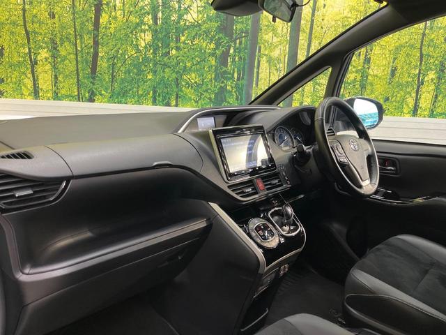 ヴォクシー ハイブリッドＺＳ　煌ＩＩＩ　純正９インチナビ　フリップダウンモニター　セーフティセンス　クルーズコントロール　両側パワースライドドア　シートヒーター　インテリジェントクリアランスソナー　オートハイビーム　バッックカメラ（49枚目）