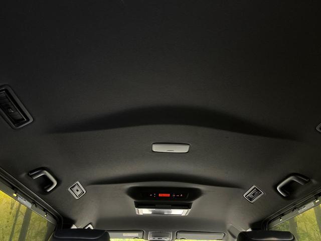 ヴォクシー ハイブリッドＺＳ　煌ＩＩＩ　純正９インチナビ　フリップダウンモニター　セーフティセンス　クルーズコントロール　両側パワースライドドア　シートヒーター　インテリジェントクリアランスソナー　オートハイビーム　バッックカメラ（52枚目）