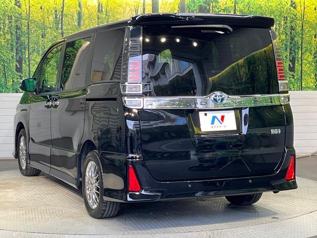 ヴォクシー ハイブリッドＺＳ　煌ＩＩＩ　純正９インチナビ　フリップダウンモニター　セーフティセンス　クルーズコントロール　両側パワースライドドア　シートヒーター　インテリジェントクリアランスソナー　オートハイビーム　バッックカメラ（63枚目）