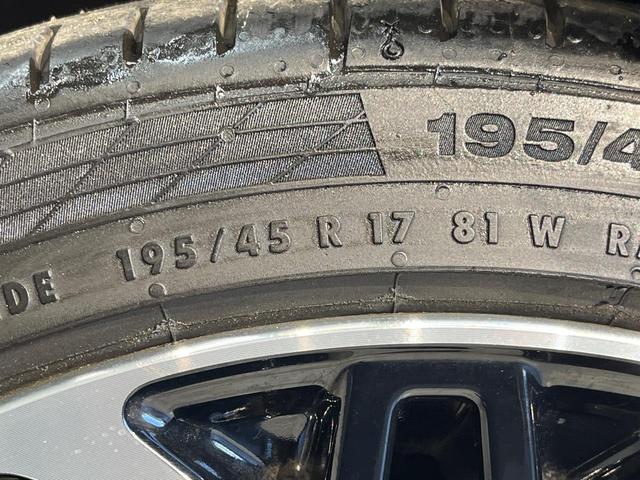 スイフトスポーツ ベースグレード 6MT 純正8インチナビ クルーズコントロール シートヒーター バックカメラ LEDヘッドライト オートライト Bluetooth フルセグ スマートキー ETC フロントフォグライト(49枚目)