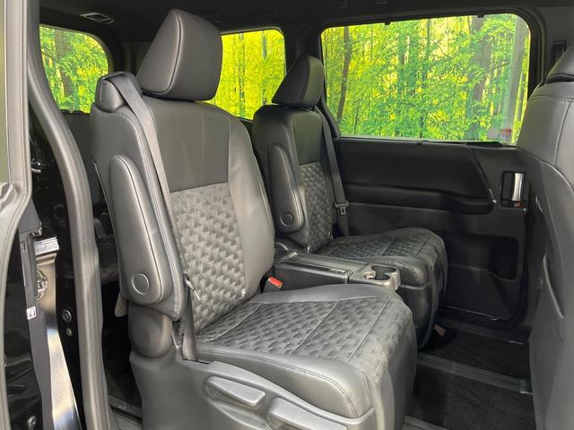 ヴォクシー Ｓ－Ｚ　純正１０．５インチナビ　１３．２型有機ＥＬフリップダウンモニター　快適利便パッケージ　両側パワースライドドア　パワーバックドア　セーフティセンス　レーダークルーズ　プロジェクター式ＬＥＤヘッド（9枚目）