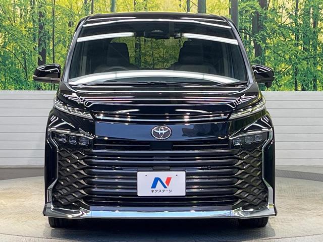 ヴォクシー Ｓ－Ｚ　純正１０．５インチナビ　１３．２型有機ＥＬフリップダウンモニター　快適利便パッケージ　両側パワースライドドア　パワーバックドア　セーフティセンス　レーダークルーズ　プロジェクター式ＬＥＤヘッド（15枚目）